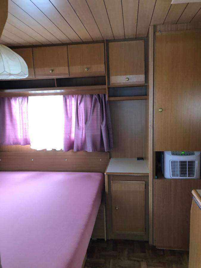 Happy Home Caravans-With Air Conditioner Privlaka  Bagian luar foto