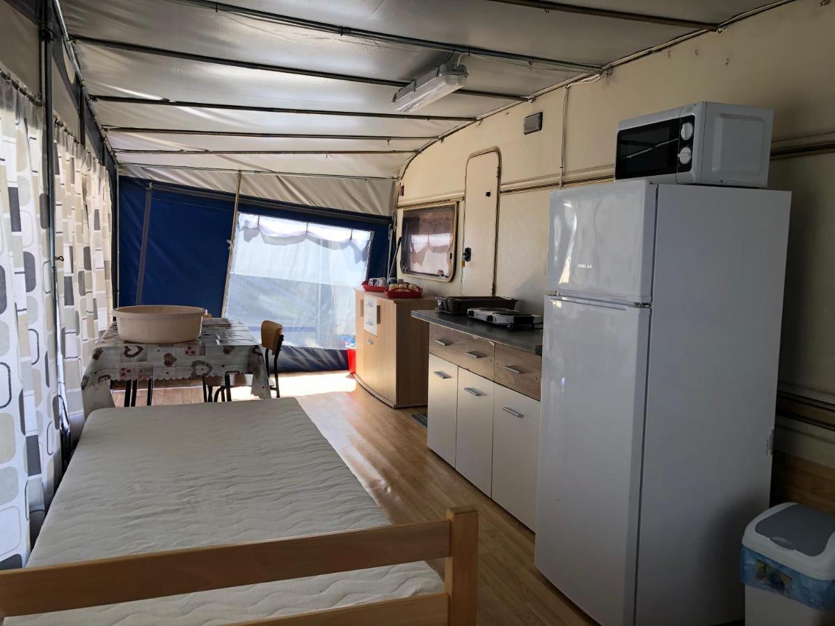 Happy Home Caravans-With Air Conditioner Privlaka  Bagian luar foto